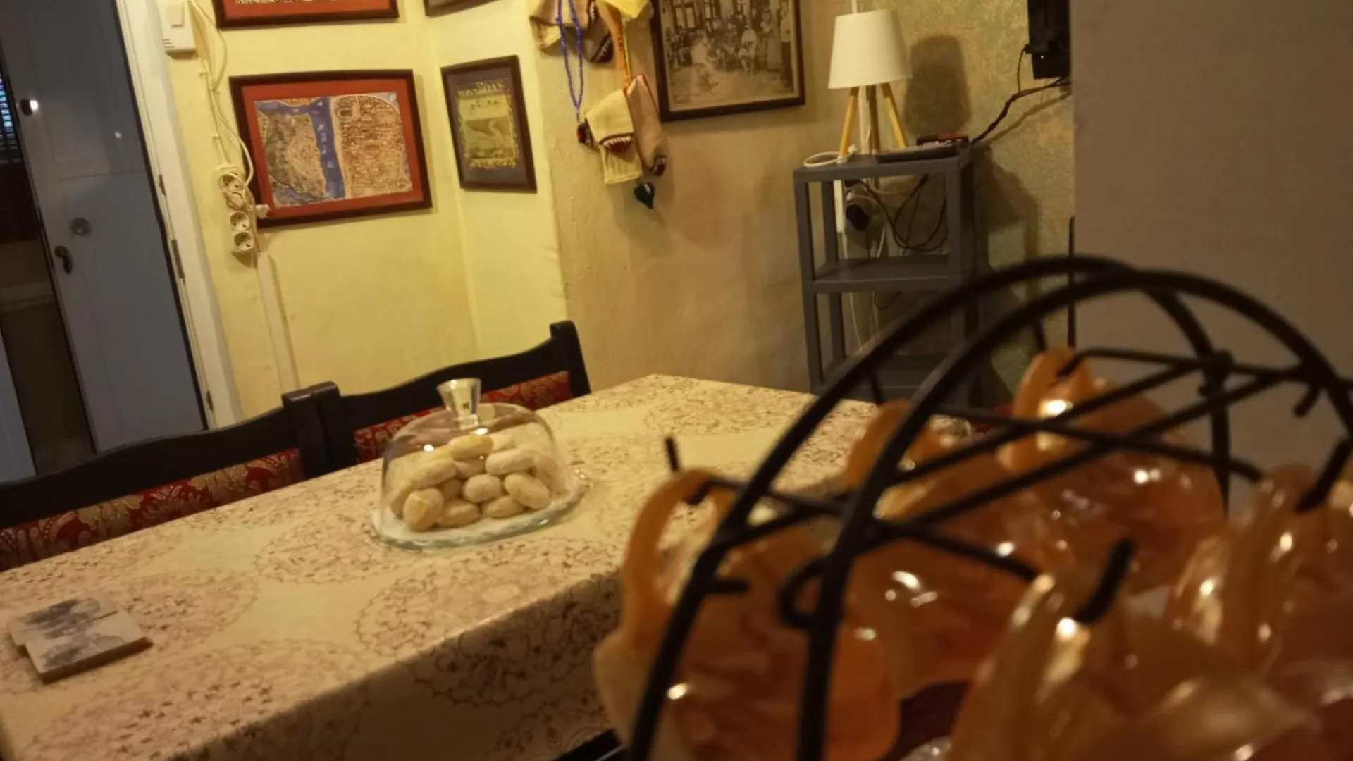 2 Bedroom Ground Floor Apartment Great Location Istanbul Turkey