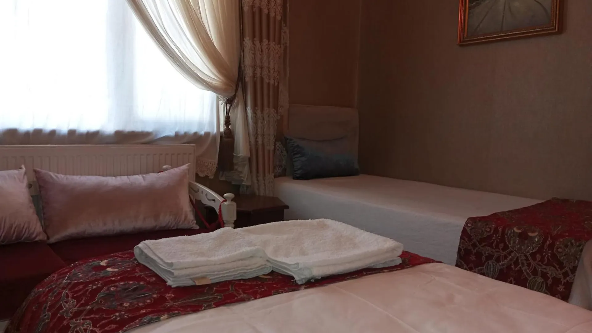 2 Bedroom Ground Floor Apartment Great Location Istanbul Turkey