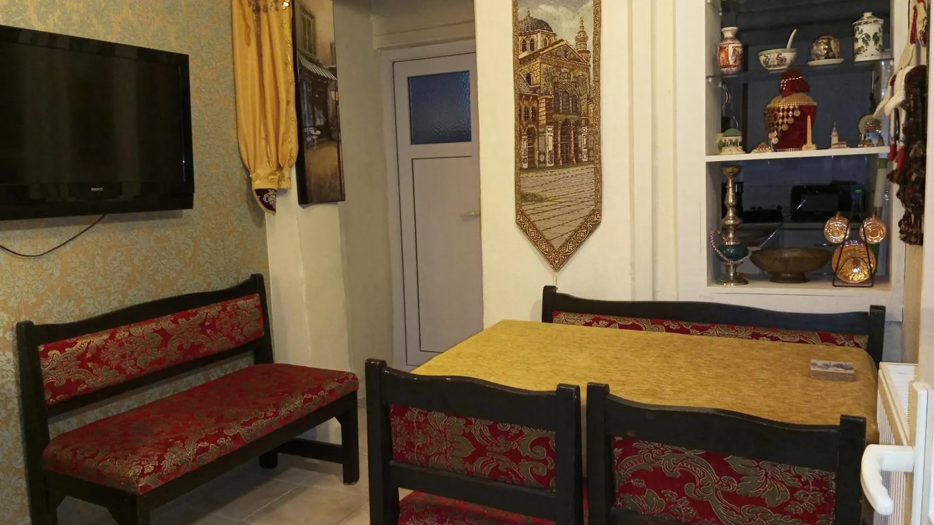2 Bedroom Ground Floor Apartment Great Location Istanbul