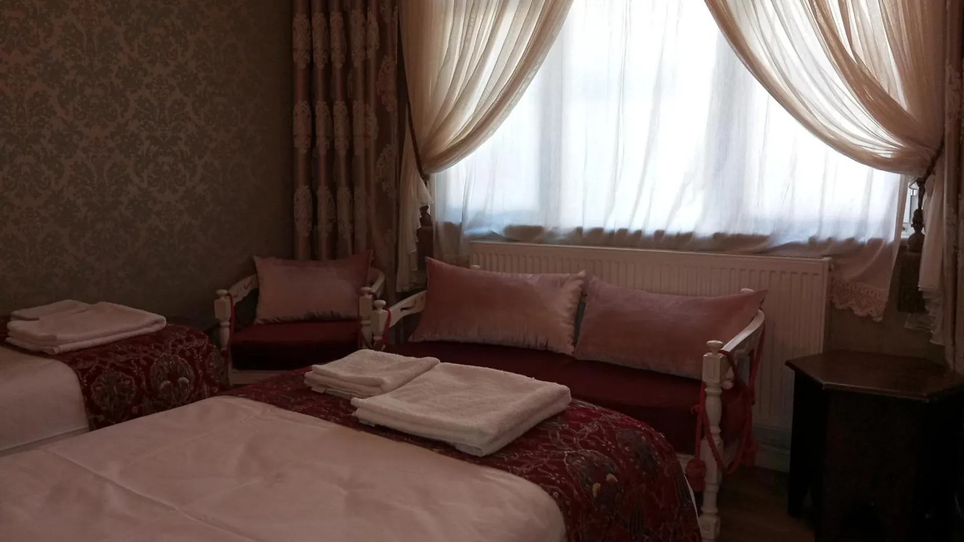 2 Bedroom Ground Floor Apartment Great Location Istanbul