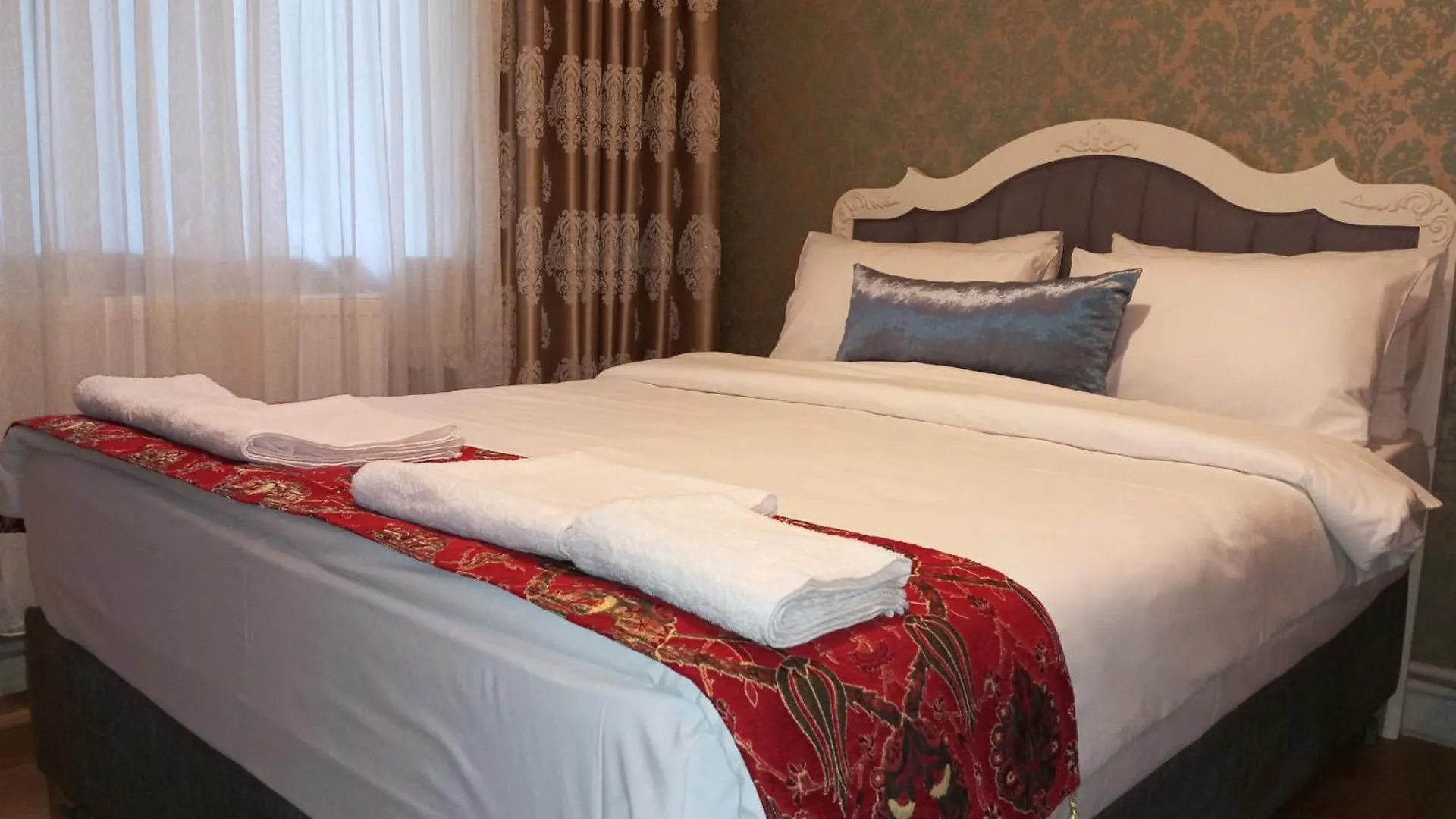 2 Bedroom Ground Floor Apartment Great Location Istanbul